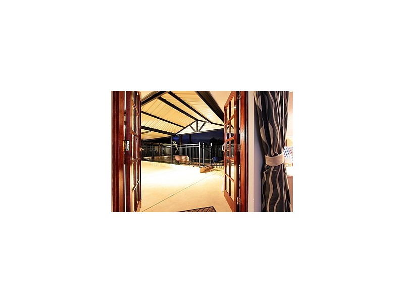 1 Jennifer Place, Alexander Heights WA 6064