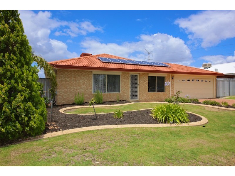 35 Brookside Gardens, Caversham WA 6055