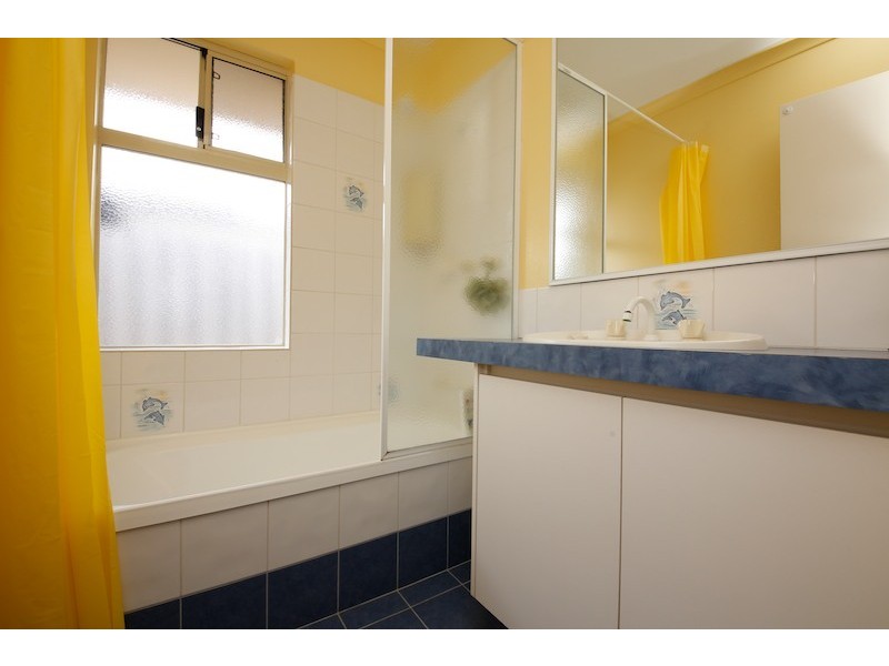 35 Brookside Gardens, Caversham WA 6055