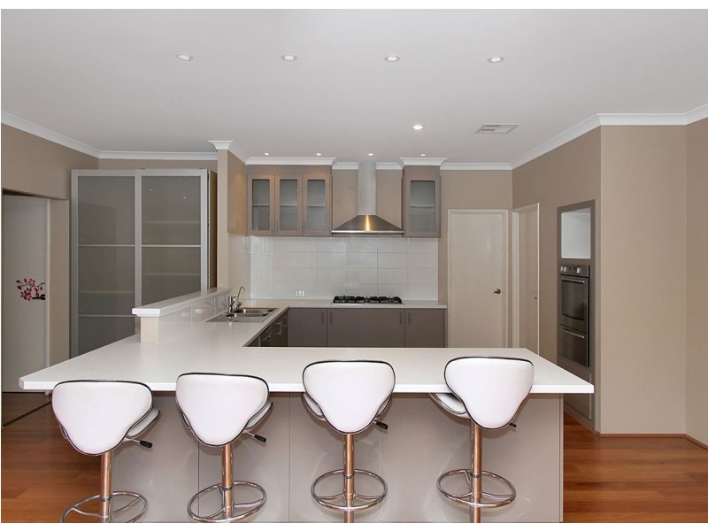 17 Kersley Loop, Harrisdale WA 6112