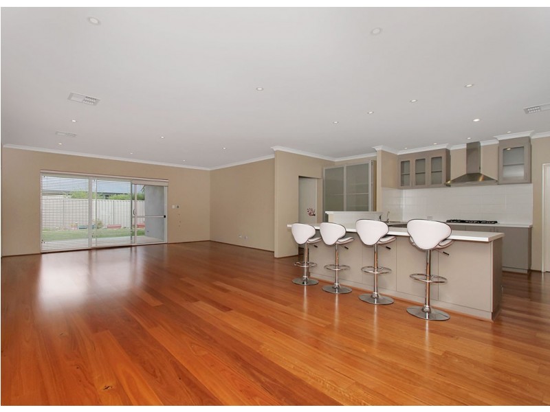 17 Kersley Loop, Harrisdale WA 6112