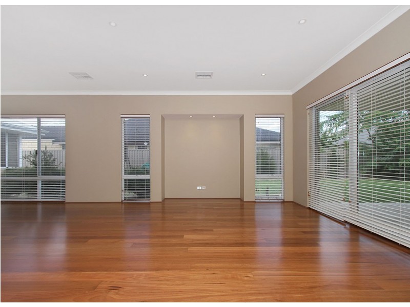 17 Kersley Loop, Harrisdale WA 6112