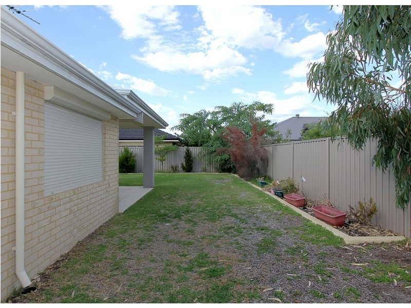 17 Kersley Loop, Harrisdale WA 6112