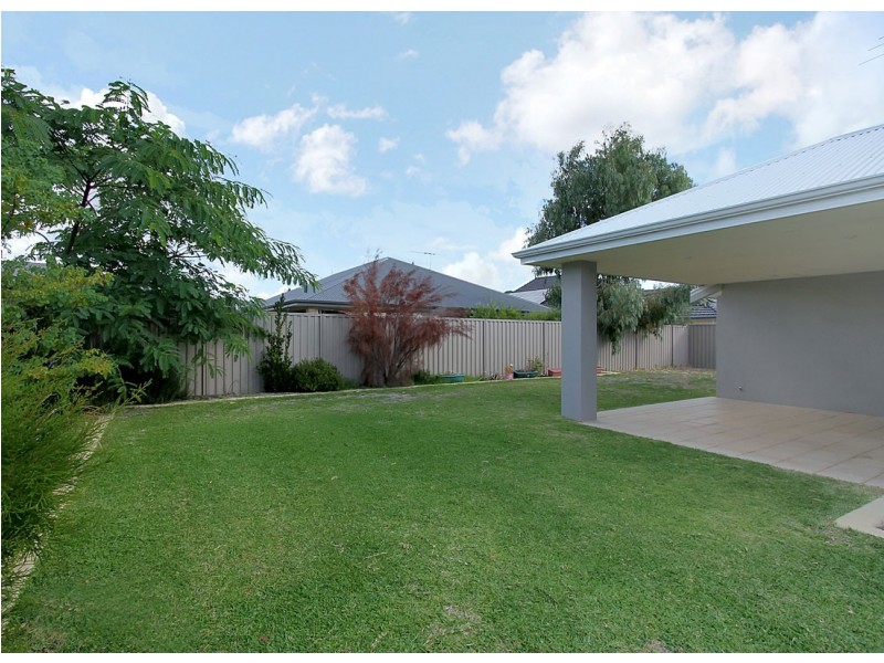 17 Kersley Loop, Harrisdale WA 6112