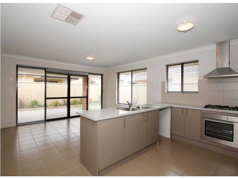 24 Fairlie Road, Canning Vale WA 6155