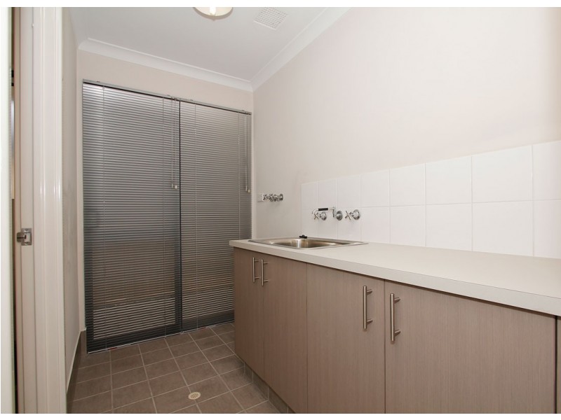 24 Fairlie Road, Canning Vale WA 6155