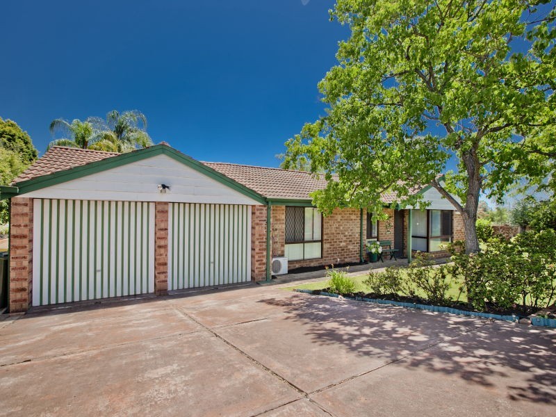 2 Towerhill Road, Alexander Heights WA 6064