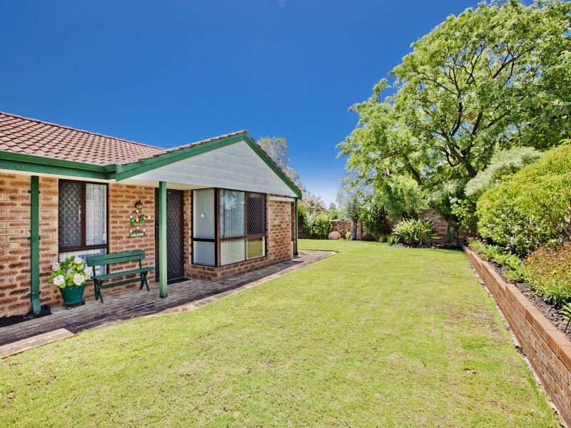 2 Towerhill Road, Alexander Heights WA 6064