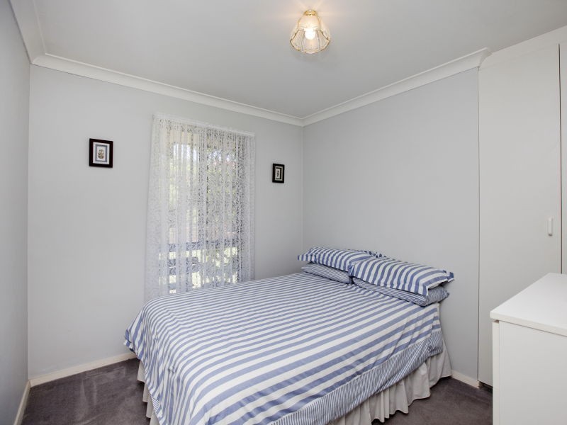 2 Towerhill Road, Alexander Heights WA 6064