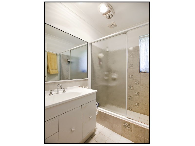 2 Towerhill Road, Alexander Heights WA 6064