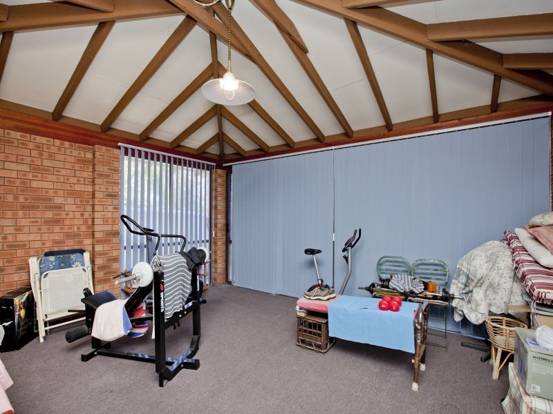 2 Towerhill Road, Alexander Heights WA 6064