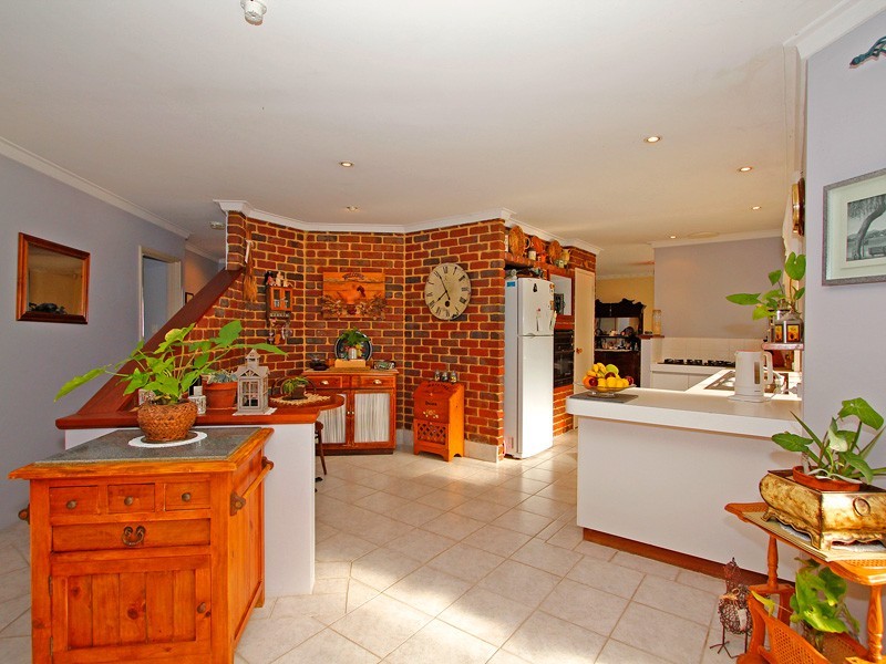 5 Don Close, Beechboro WA 6063