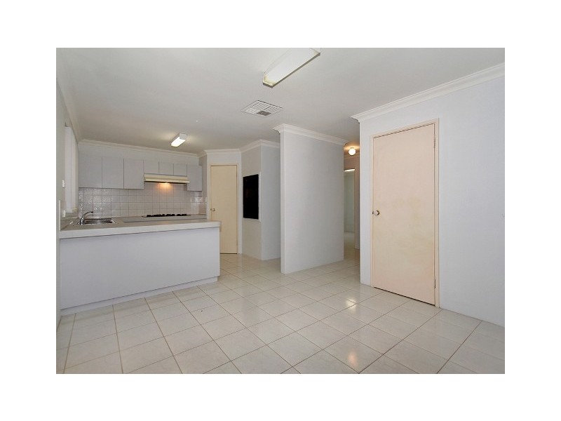 27 McCrae Pass, Canning Vale WA 6155