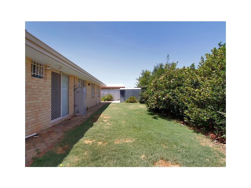 27 McCrae Pass, Canning Vale WA 6155