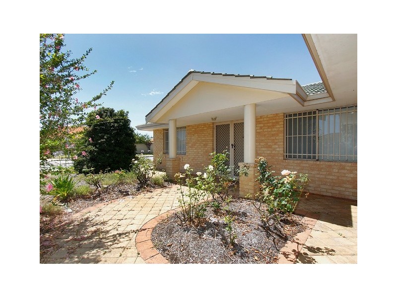 27 McCrae Pass, Canning Vale WA 6155