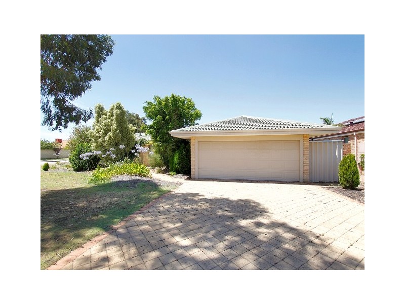 27 McCrae Pass, Canning Vale WA 6155