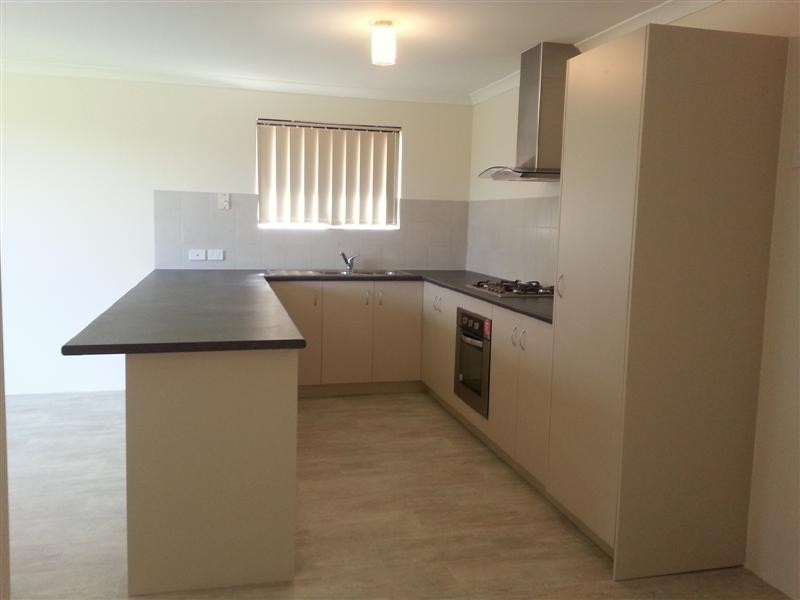 6 Thaxter Road, Landsdale WA 6065