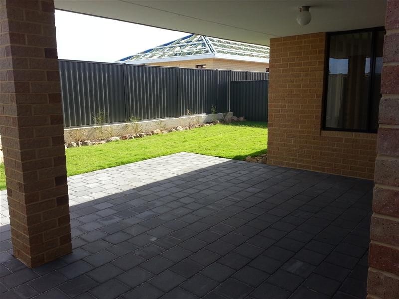 6 Thaxter Road, Landsdale WA 6065