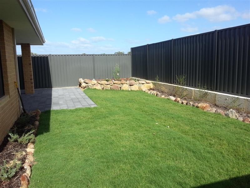 6 Thaxter Road, Landsdale WA 6065