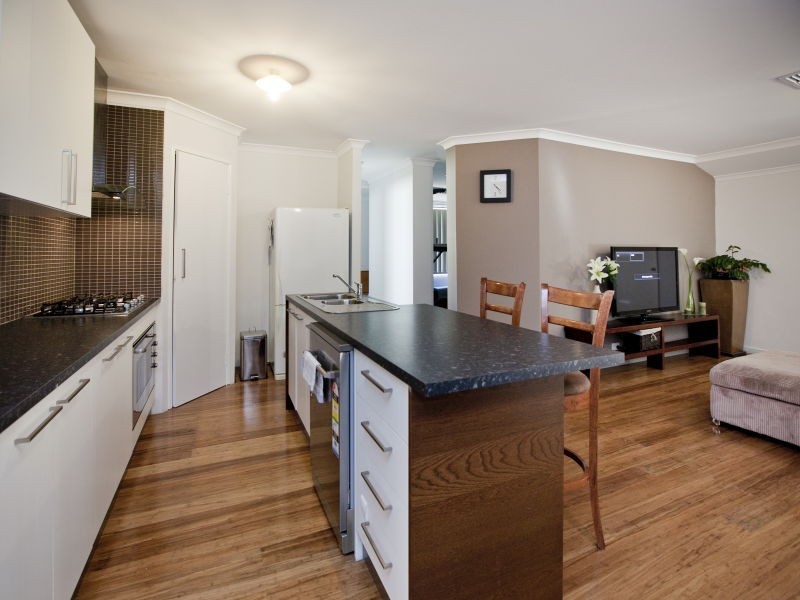 17A Raleigh Road, Bayswater WA 6053