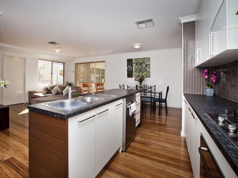 17A Raleigh Road, Bayswater WA 6053