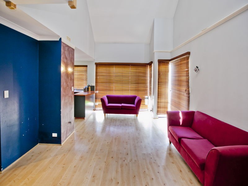 2/4 Maltarra Place, Nollamara WA 6061