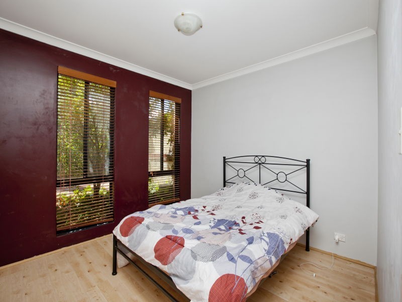 2/4 Maltarra Place, Nollamara WA 6061