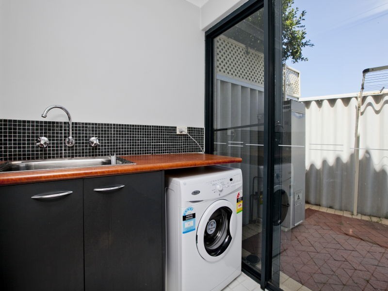 2/4 Maltarra Place, Nollamara WA 6061