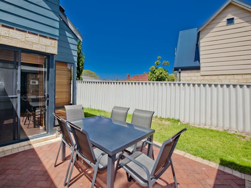 2/4 Maltarra Place, Nollamara WA 6061