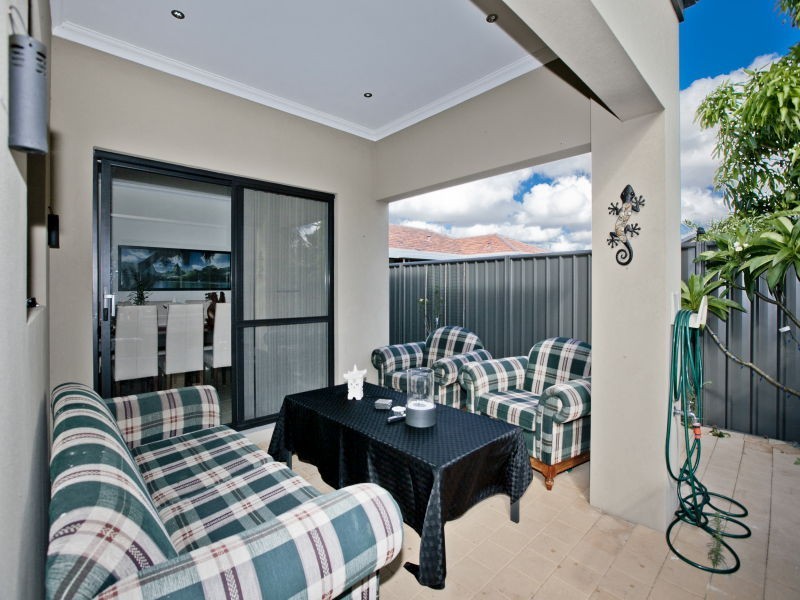 30b Pola Street, Dianella WA 6059