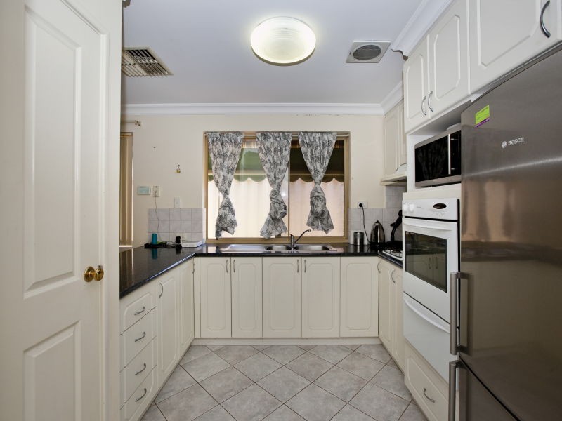 4/356 Light Street, Dianella WA 6059