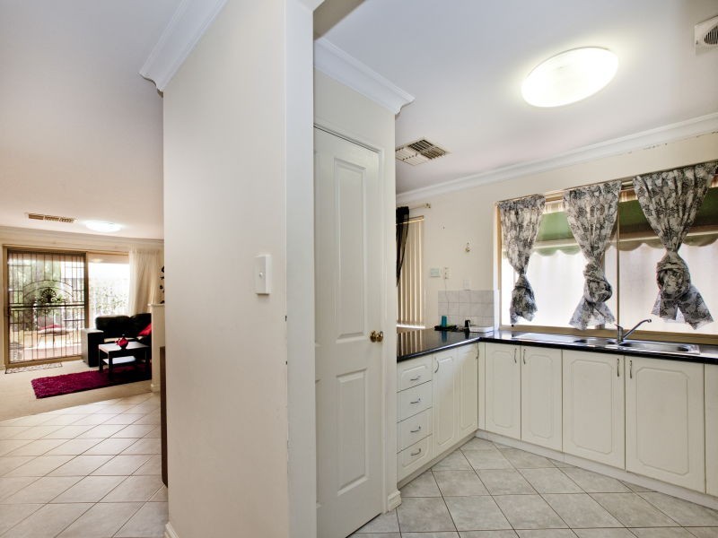 4/356 Light Street, Dianella WA 6059