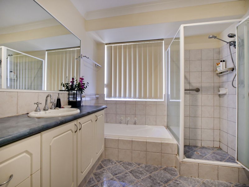 4/356 Light Street, Dianella WA 6059