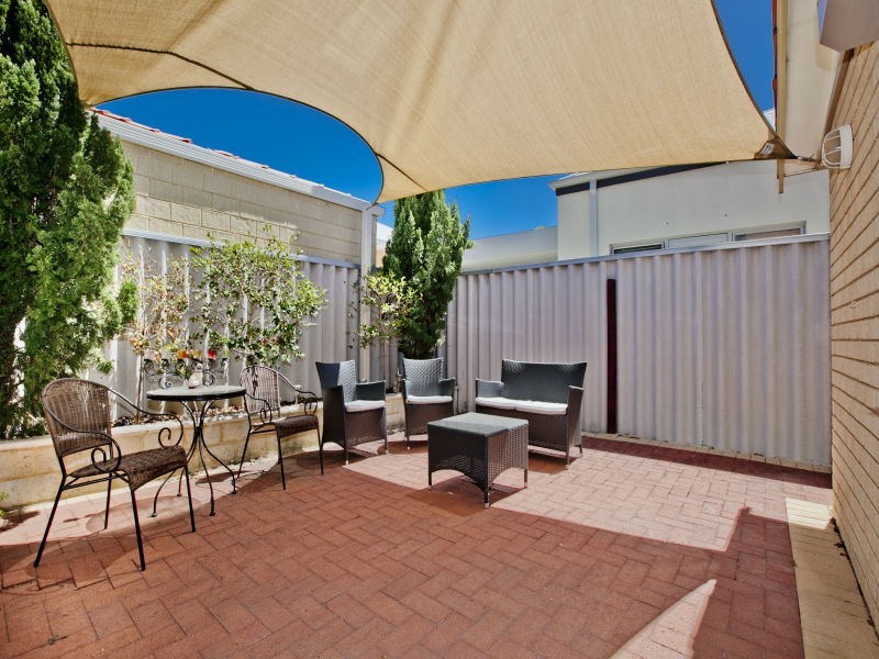 4/356 Light Street, Dianella WA 6059