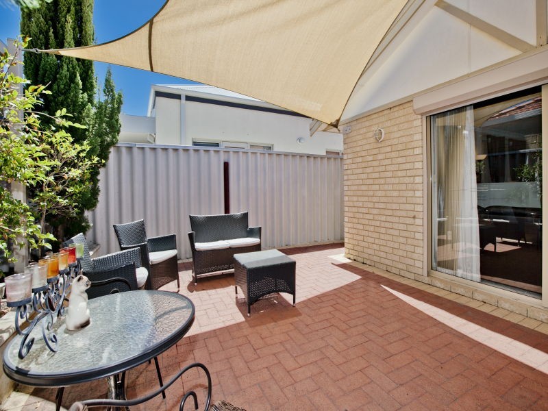 4/356 Light Street, Dianella WA 6059