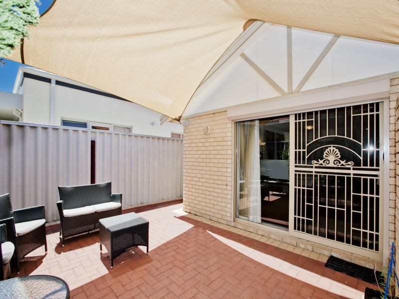 4/356 Light Street, Dianella WA 6059