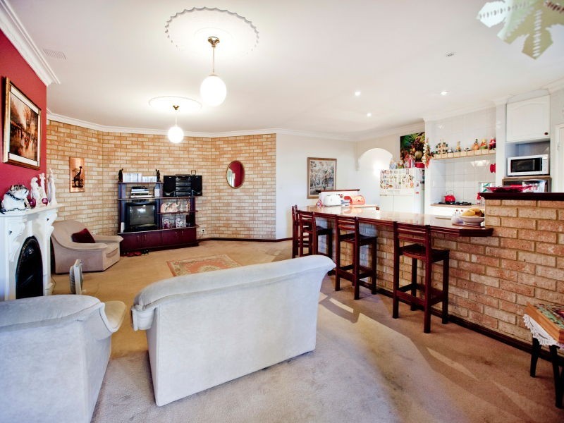 89 Belleview Crescent, Dianella WA 6059