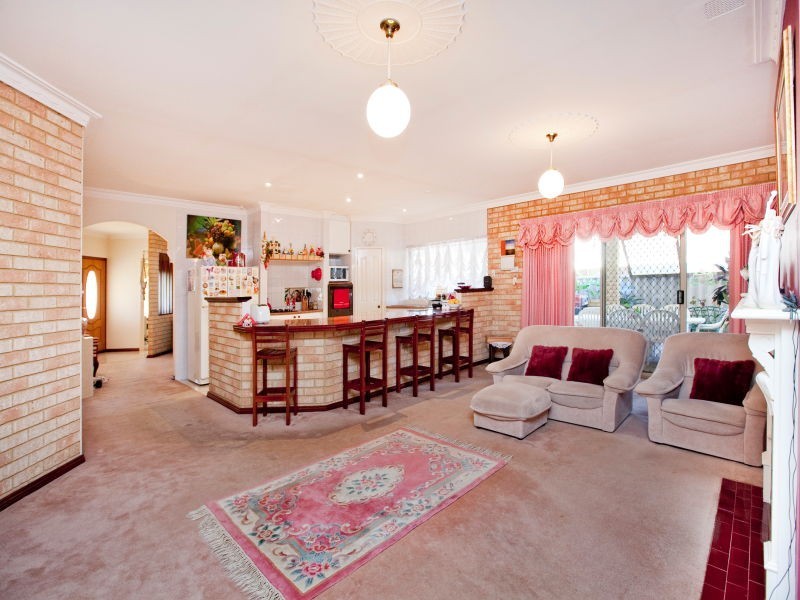 89 Belleview Crescent, Dianella WA 6059