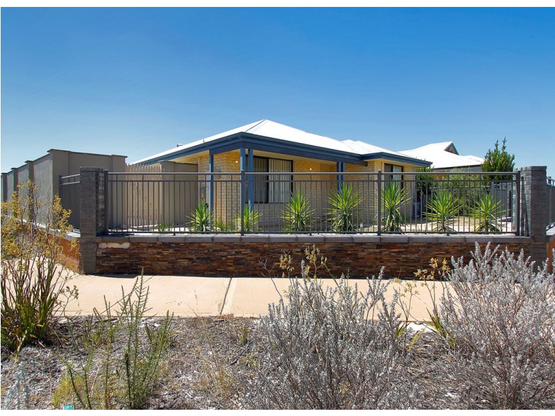 10 Birchmore Gardens, Ellenbrook WA 6069