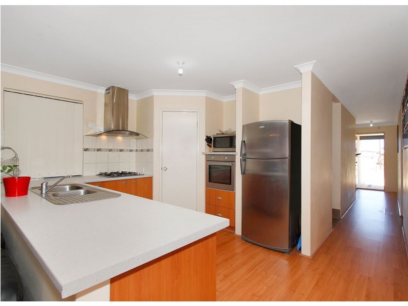 10 Birchmore Gardens, Ellenbrook WA 6069