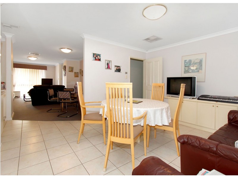 1/380 The Strand, Dianella WA 6059