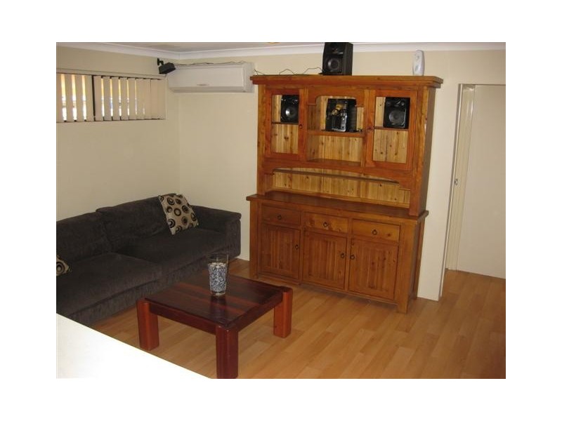 21 Jonquil Loop, Seville Grove WA 6112