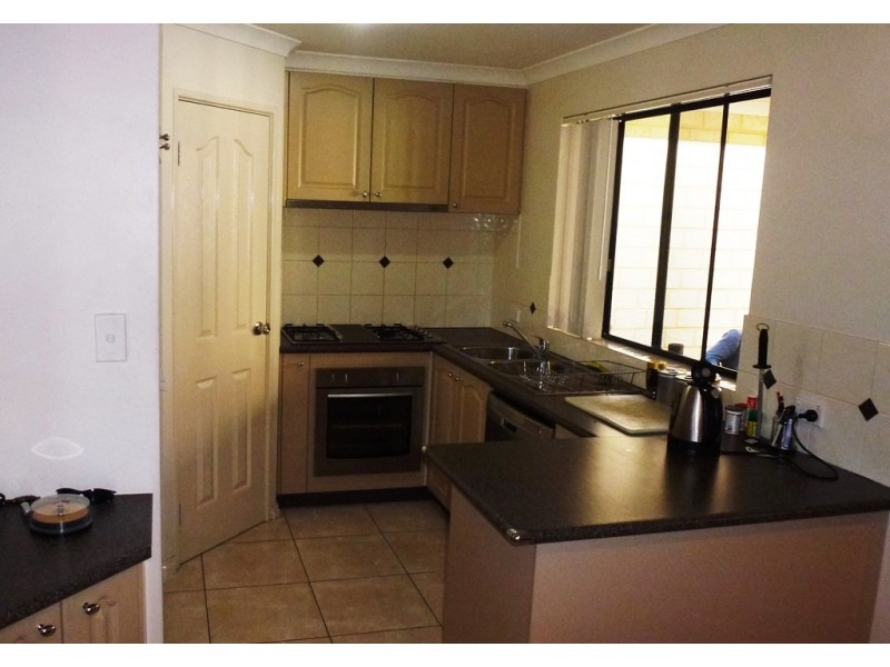 4/1 Havenvale Crescent, Dianella WA 6059