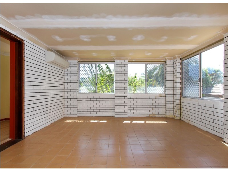 1 Meredith Way, Dianella WA 6059