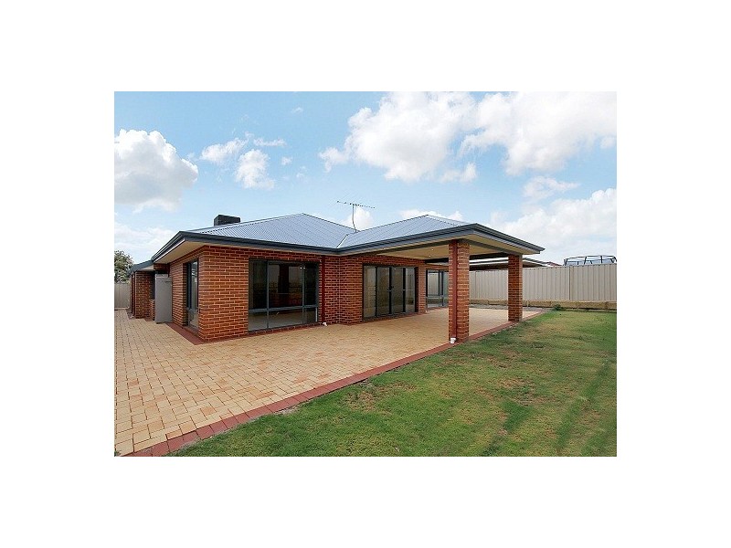 77 Waterfoot Loop, Canning Vale WA 6155