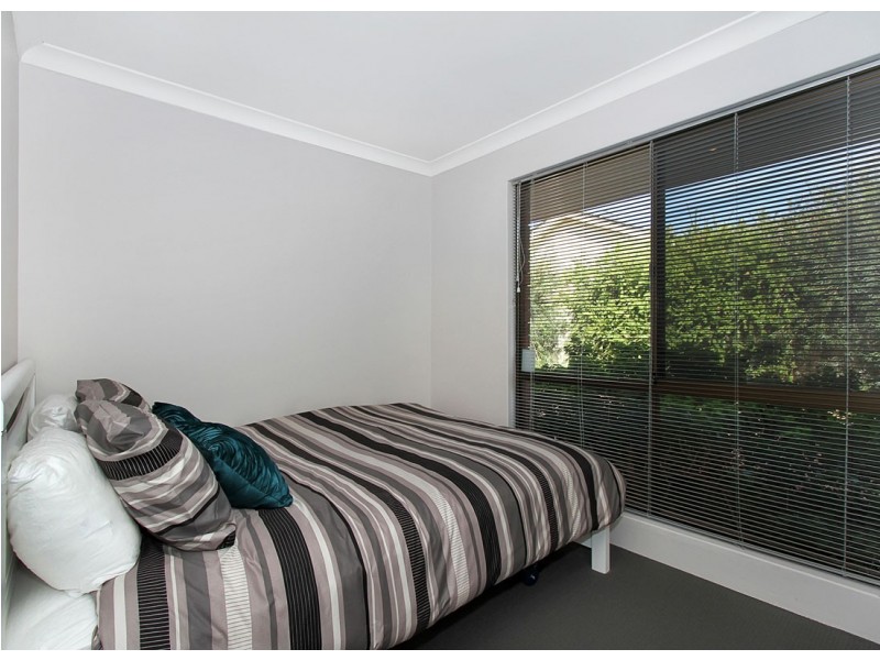 2/105 Pola Street, Dianella WA 6059