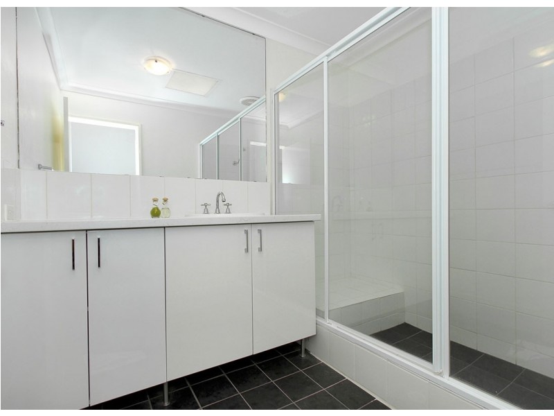 2/105 Pola Street, Dianella WA 6059