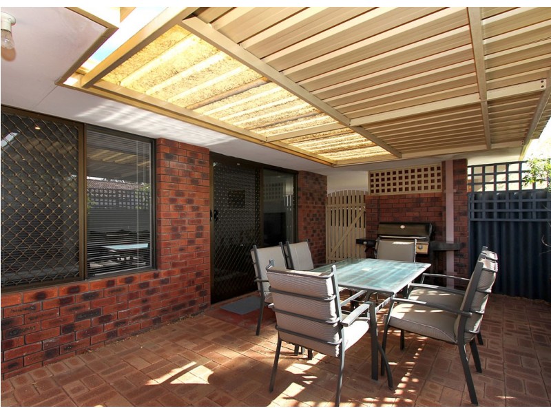 2/105 Pola Street, Dianella WA 6059