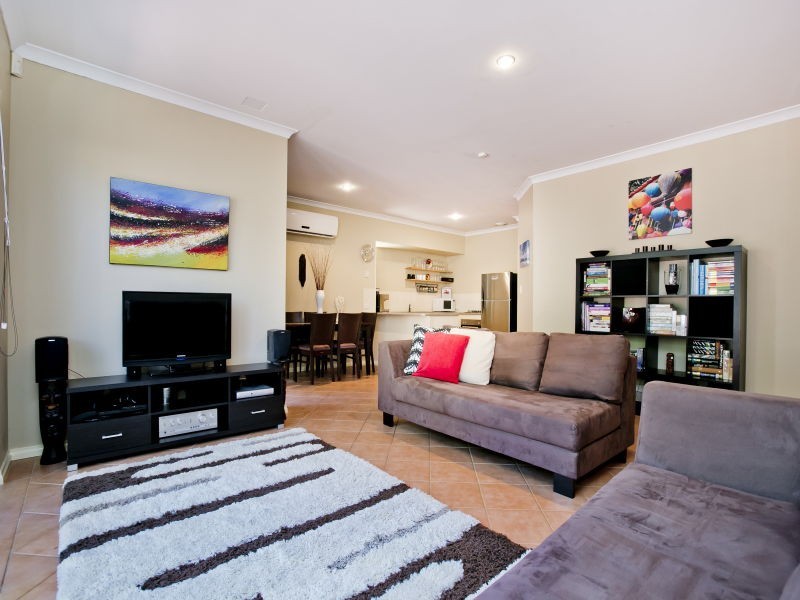 1/102 Banksia Street, Tuart Hill WA 6060