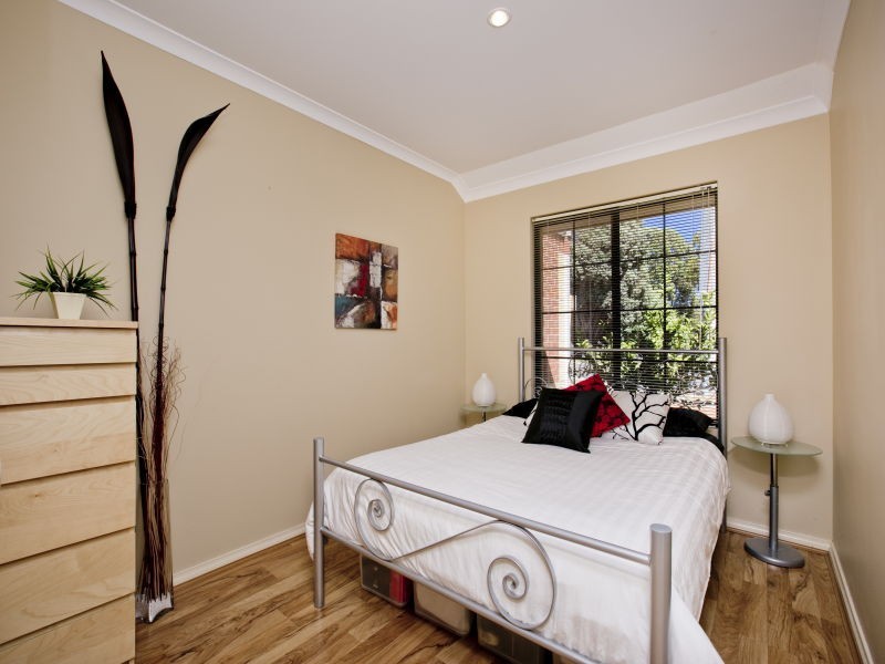 1/102 Banksia Street, Tuart Hill WA 6060